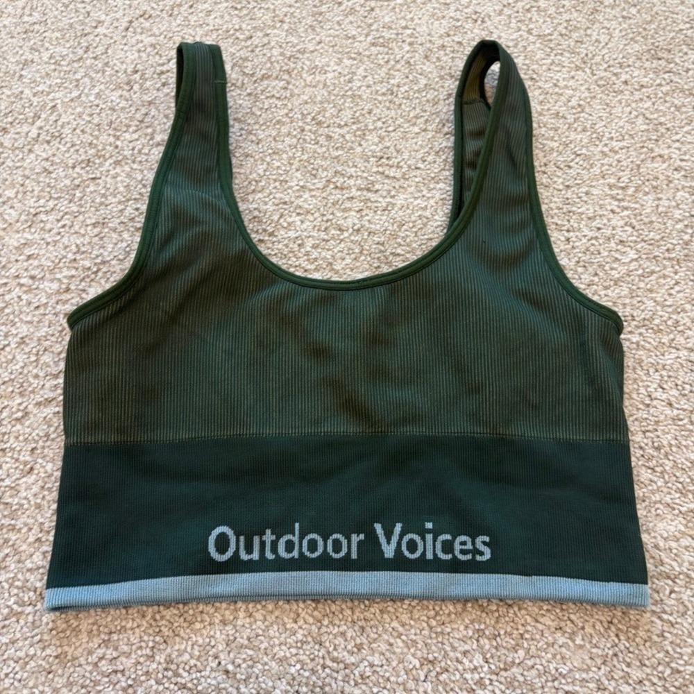 Outdoor Voices Ribbed Seamless Sports Bra Womens M Green Logo Yoga Pilates